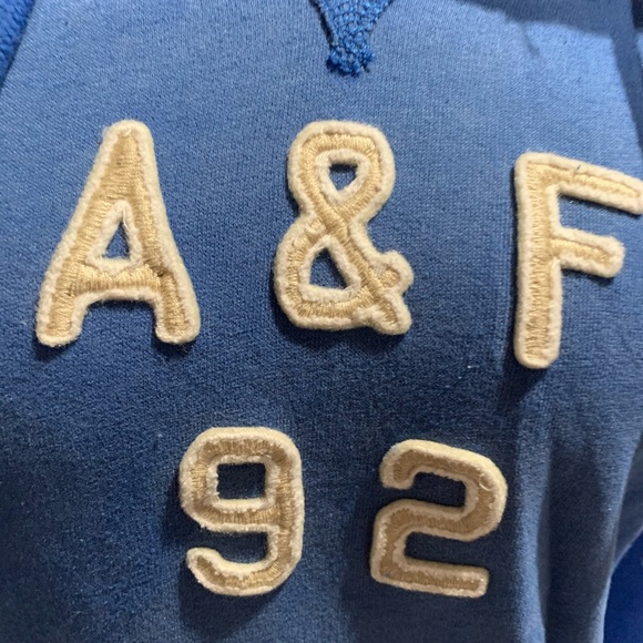 //3 for $15// AF Hoodie - Picture 2 of 4